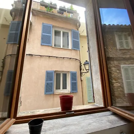 Studio, Calme Et Centre Au Coeur Du Vieil * Antibes